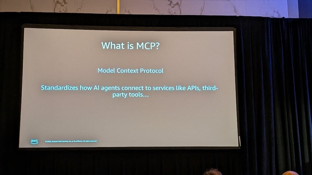 PXL_20251201_210614931